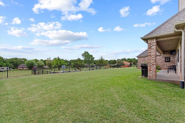 3707 Heatherwood Lane, Sherman, TX 75090
