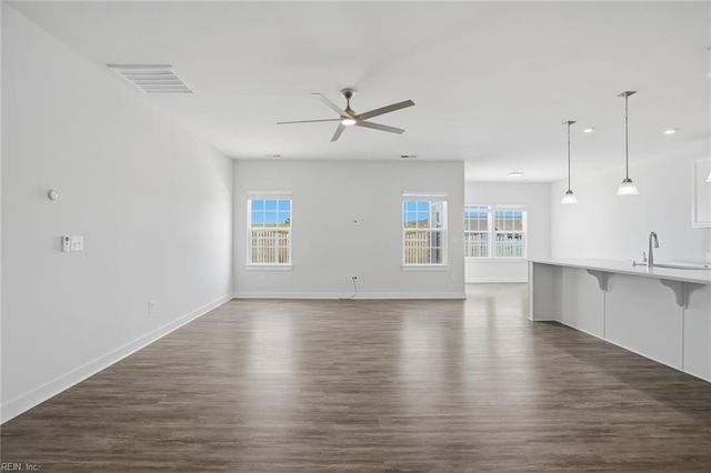 447 Spring Hill PL, Smithfield, VA 23430