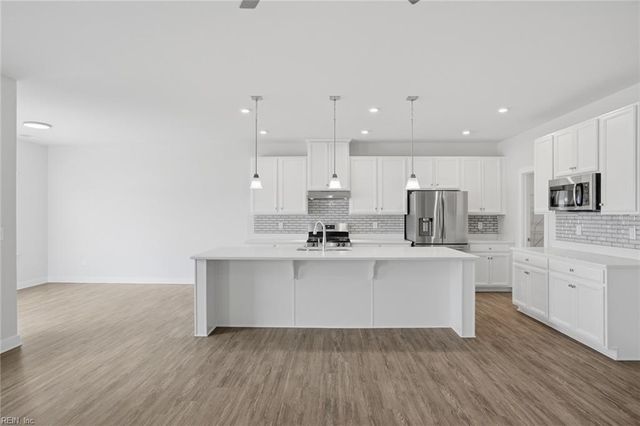 447 Spring Hill PL, Smithfield, VA 23430