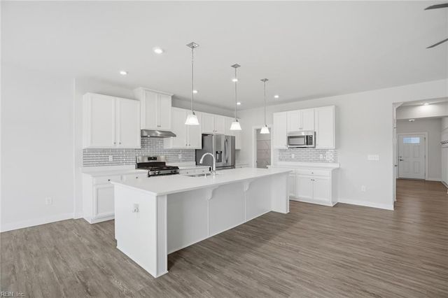 447 Spring Hill PL, Smithfield, VA 23430