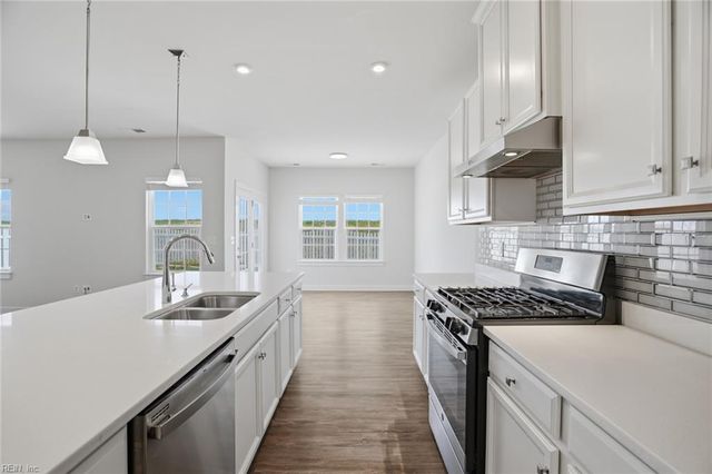 447 Spring Hill PL, Smithfield, VA 23430