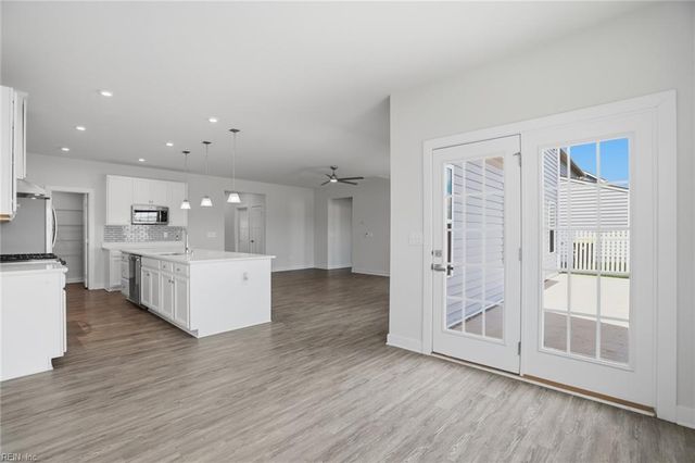 447 Spring Hill PL, Smithfield, VA 23430