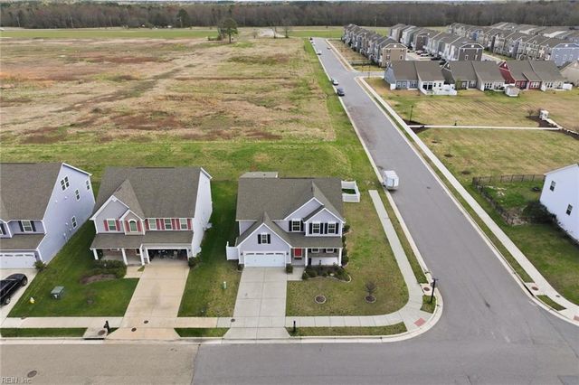 447 Spring Hill PL, Smithfield, VA 23430