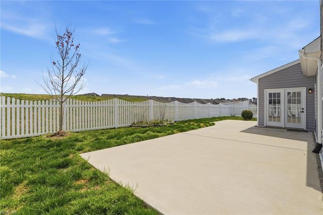 447 Spring Hill PL, Smithfield, VA 23430