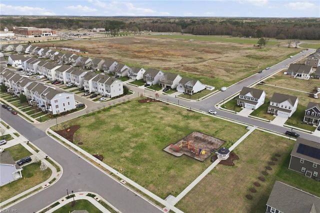 447 Spring Hill PL, Smithfield, VA 23430