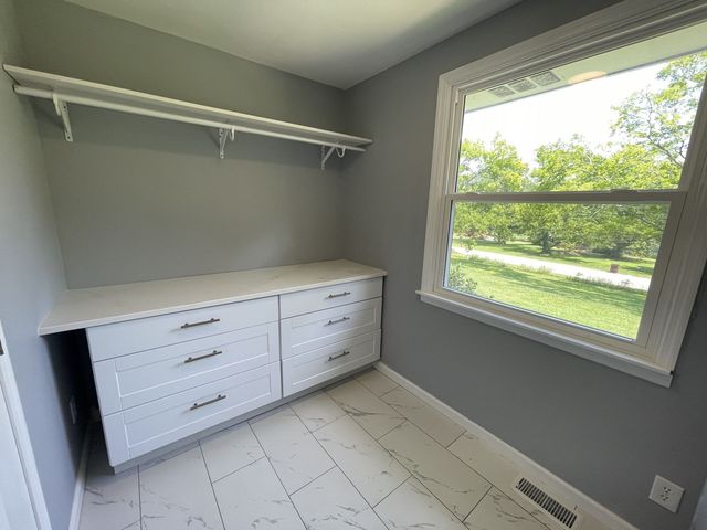 4028 Yoest Dr, Nashville, TN 37207