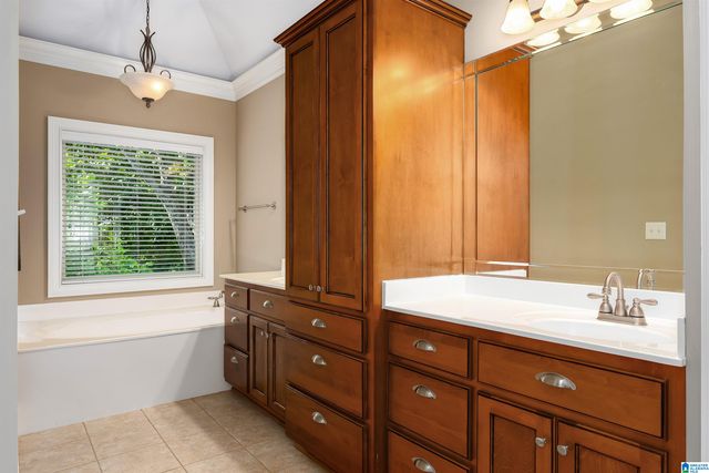 5796 CARRINGTON LAKE PARKWAY, Trussville, AL 35173