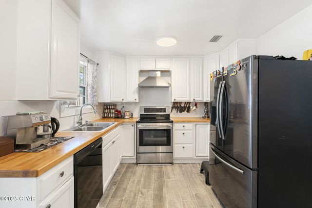 5524 Pinetree Avenue, Panama City Beach, FL 32408