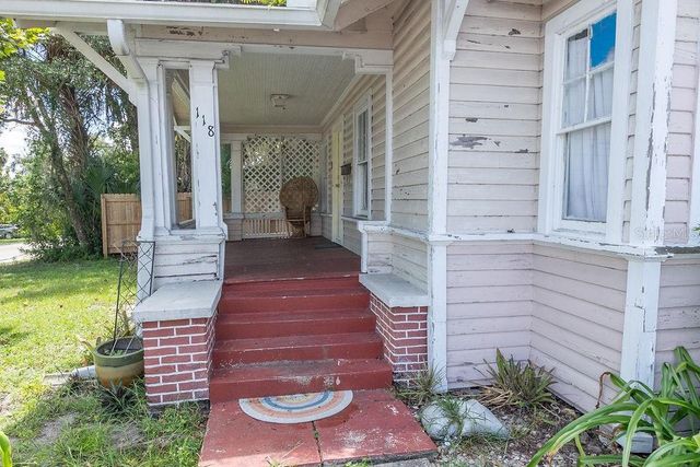 118 S GARFIELD AVENUE, Deland, FL 32724