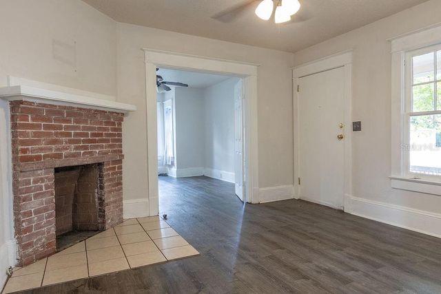 118 S GARFIELD AVENUE, Deland, FL 32724
