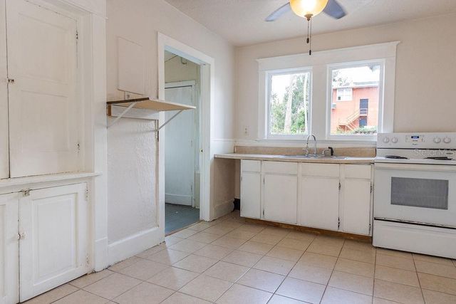118 S GARFIELD AVENUE, Deland, FL 32724