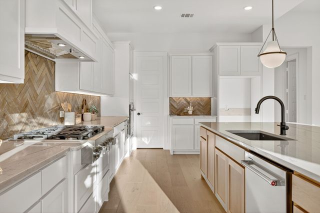 8517 Scottie Street, North Richland Hills, TX 76182