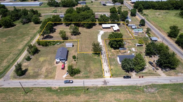 933 Scott, Honey Grove, TX 75446