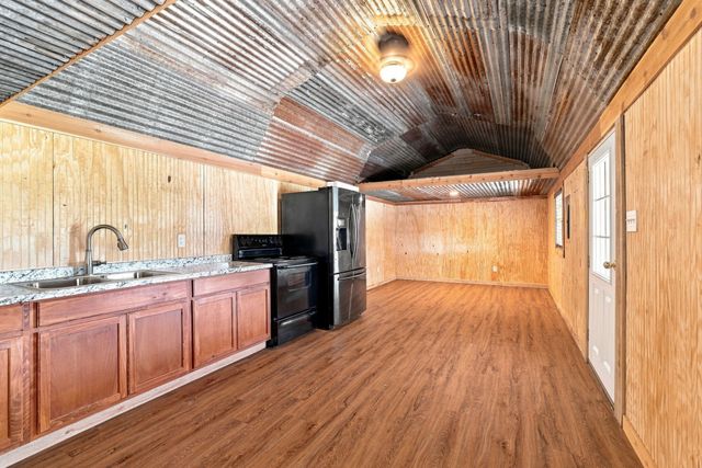 933 Scott, Honey Grove, TX 75446