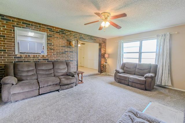1383 N Peebly Road, Choctaw, OK 73020
