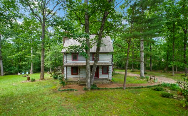 945 Miller Road, Signal Mountain, TN 37377