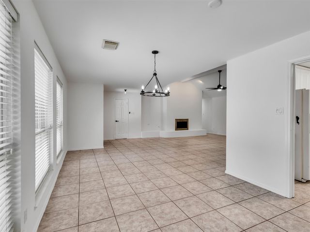 2819 Poplar Creek Lane, Pearland, TX 77584