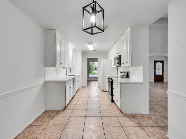 2819 Poplar Creek Lane, Pearland, TX 77584