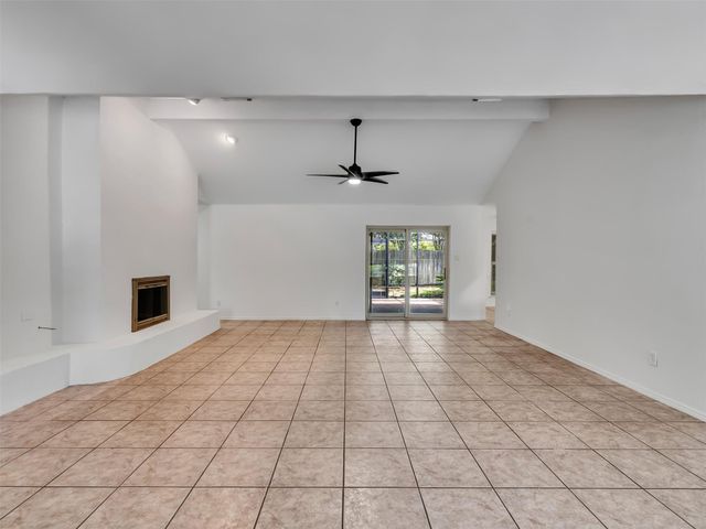 2819 Poplar Creek Lane, Pearland, TX 77584