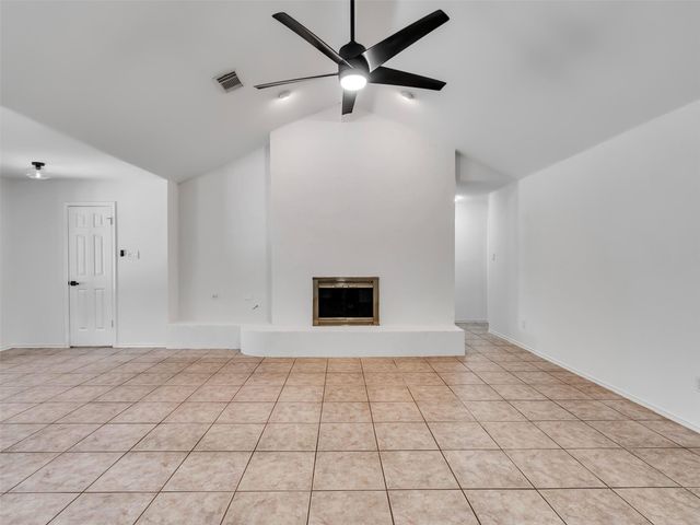 2819 Poplar Creek Lane, Pearland, TX 77584