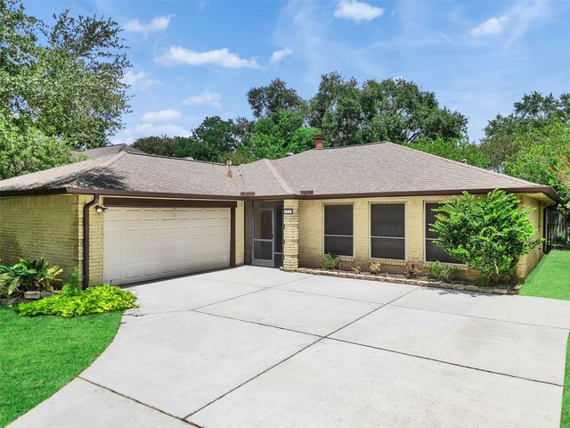 2819 Poplar Creek Lane, Pearland, TX 77584