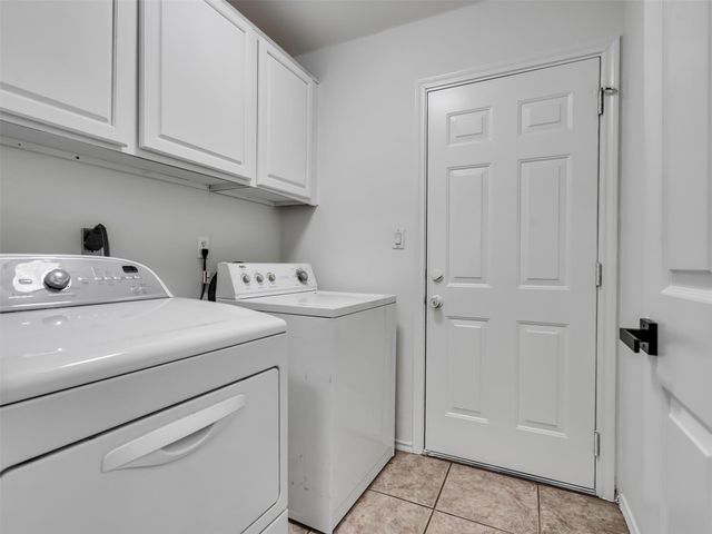 2819 Poplar Creek Lane, Pearland, TX 77584