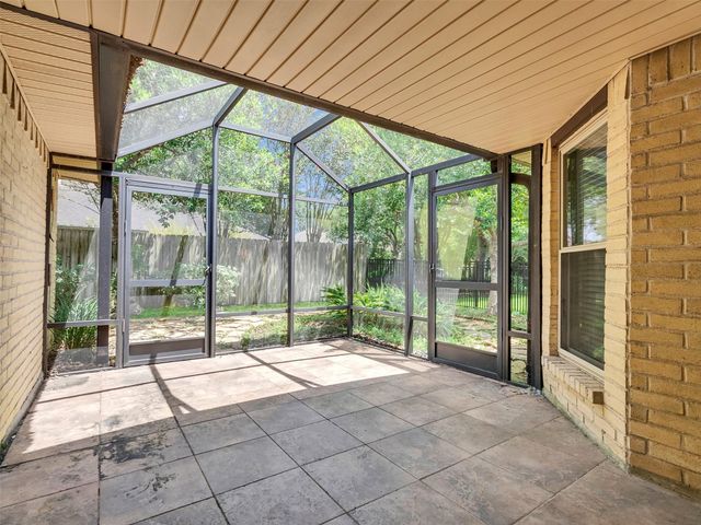 2819 Poplar Creek Lane, Pearland, TX 77584
