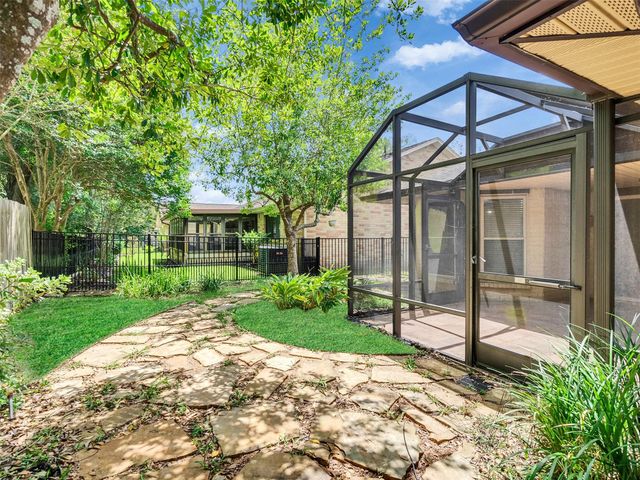 2819 Poplar Creek Lane, Pearland, TX 77584