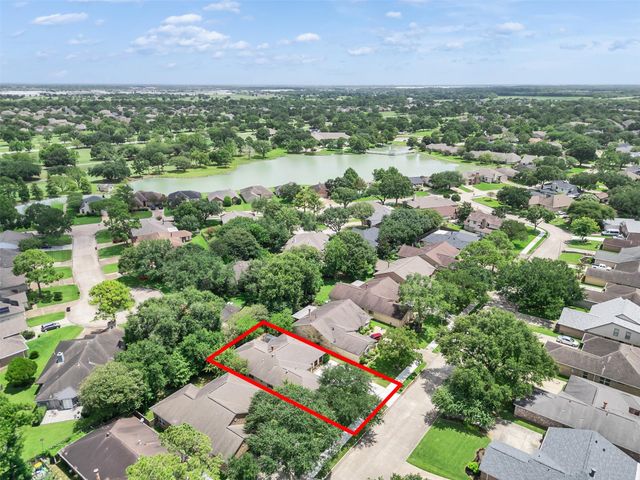 2819 Poplar Creek Lane, Pearland, TX 77584