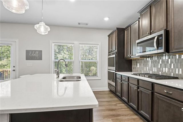 129 Grove View Road, Woodstock, GA 30189