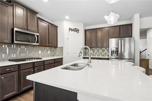 129 Grove View Road, Woodstock, GA 30189