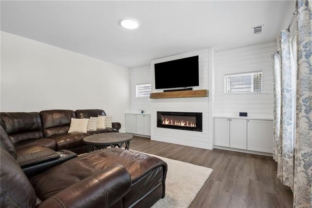 129 Grove View Road, Woodstock, GA 30189