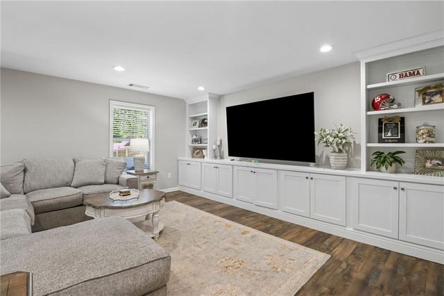 129 Grove View Road, Woodstock, GA 30189