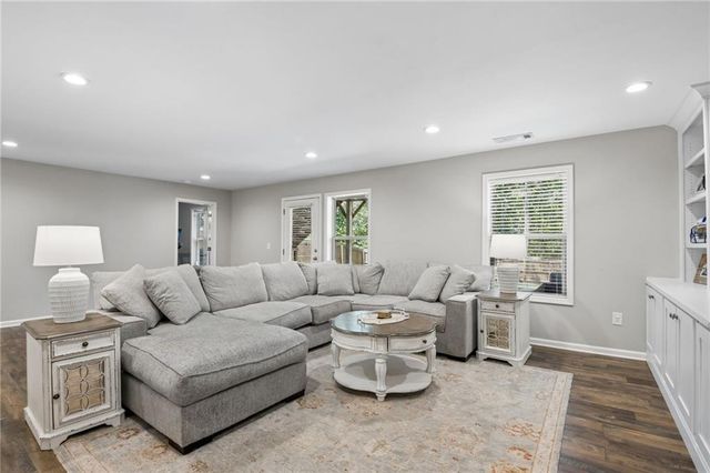129 Grove View Road, Woodstock, GA 30189