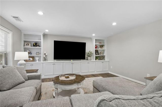 129 Grove View Road, Woodstock, GA 30189