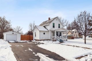 864 W GROVE Street, Galesburg, IL 61401