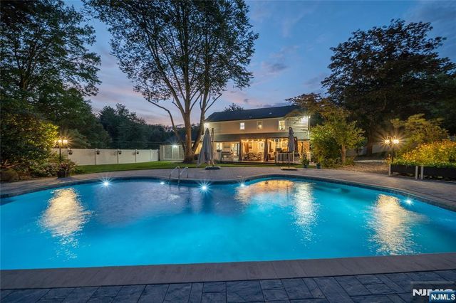 3 Osborne Court, Mahwah, NJ 07430