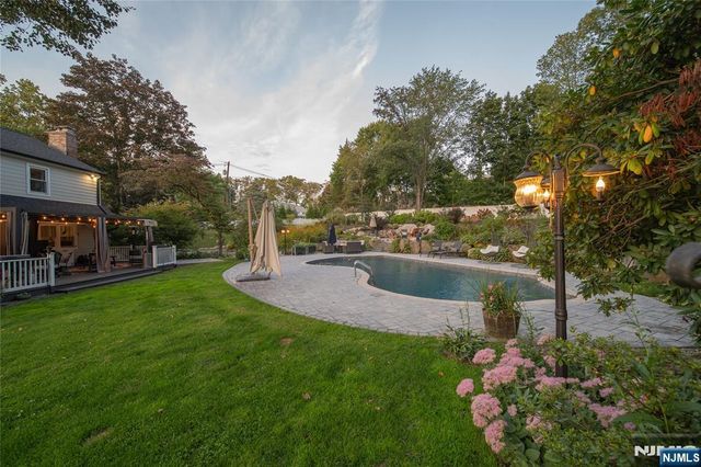 3 Osborne Court, Mahwah, NJ 07430