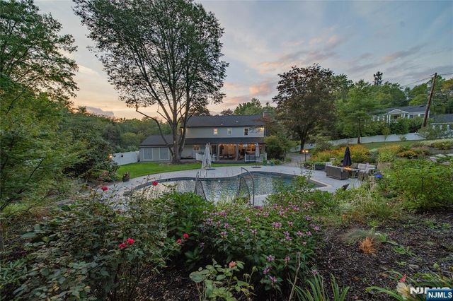 3 Osborne Court, Mahwah, NJ 07430