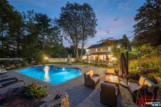 3 Osborne Court, Mahwah, NJ 07430