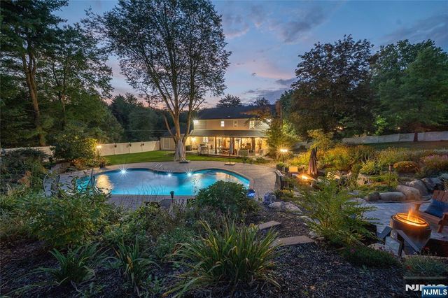 3 Osborne Court, Mahwah, NJ 07430