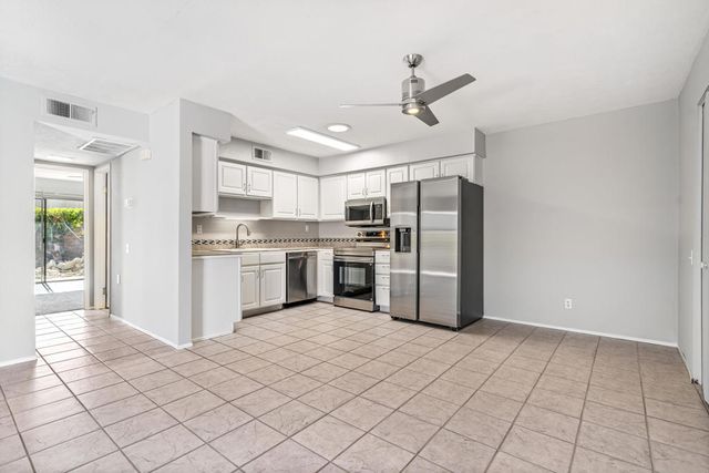 1391 Sunflower Circle S, Palm Springs, CA 92262