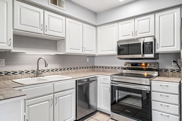 1391 Sunflower Circle S, Palm Springs, CA 92262