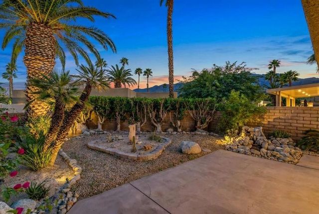 1391 Sunflower Circle S, Palm Springs, CA 92262