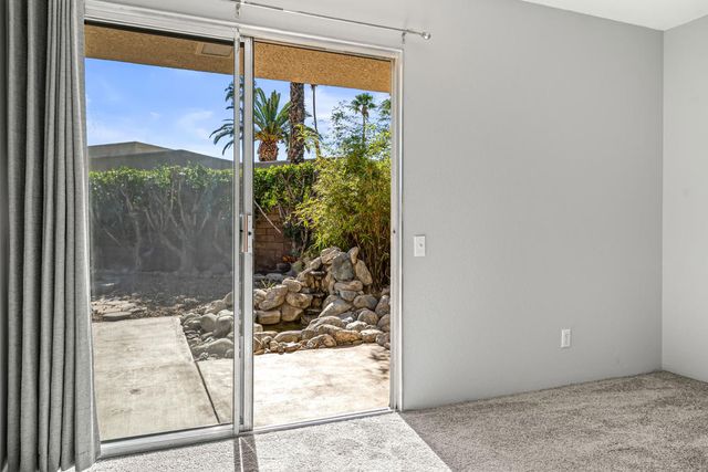 1391 Sunflower Circle S, Palm Springs, CA 92262