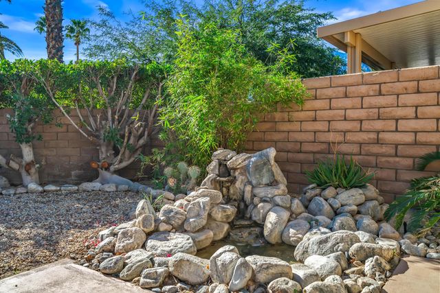 1391 Sunflower Circle S, Palm Springs, CA 92262
