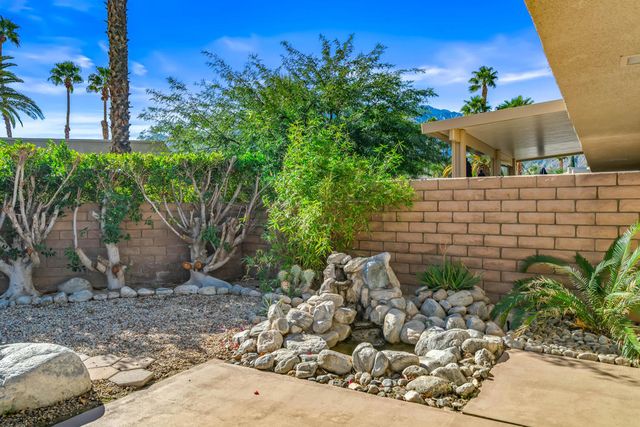 1391 Sunflower Circle S, Palm Springs, CA 92262