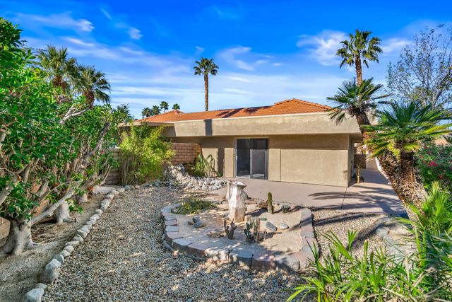 1391 Sunflower Circle S, Palm Springs, CA 92262