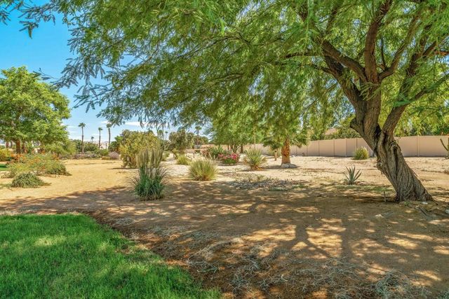 1391 Sunflower Circle S, Palm Springs, CA 92262