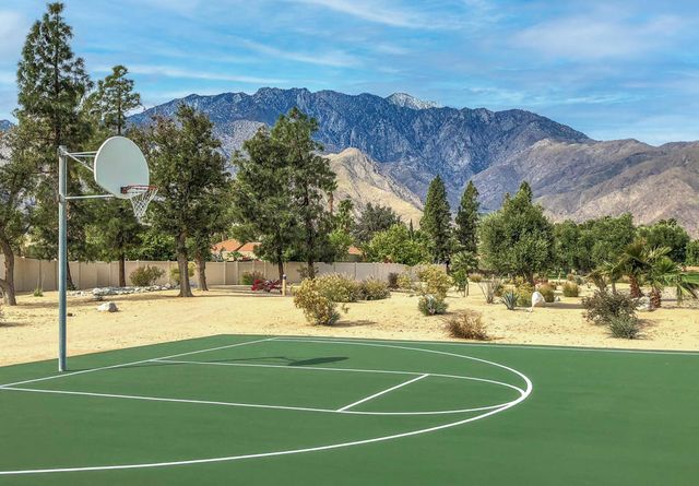 1391 Sunflower Circle S, Palm Springs, CA 92262